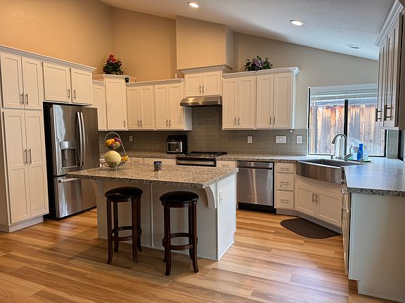 5th image of 3014 Creek Estates Ct