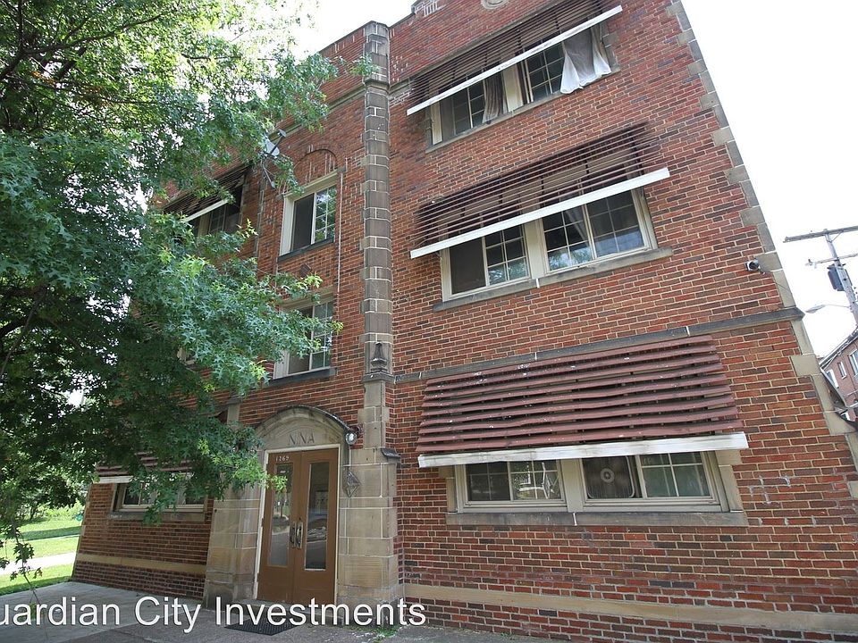 1st image of 1369 W 112th St APT 305