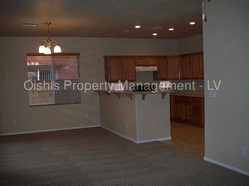4th image of 8537 Peaceful Dreams St