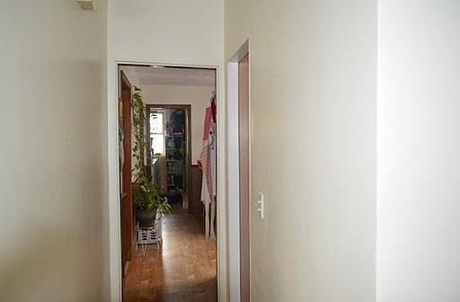 5th image of 72 Reservoir Ave