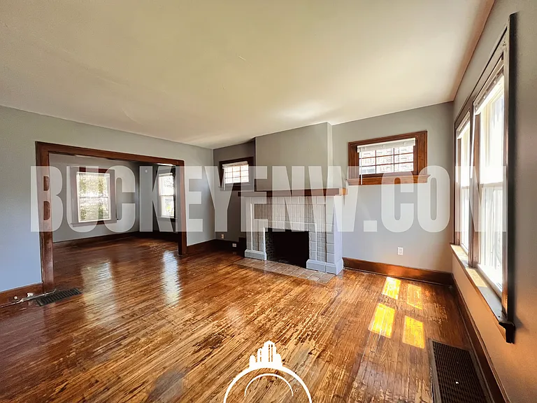 1308 Thatcher Dr — Photo 3