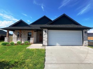 2129 Gabriel Dr, Sherman, TX 75092