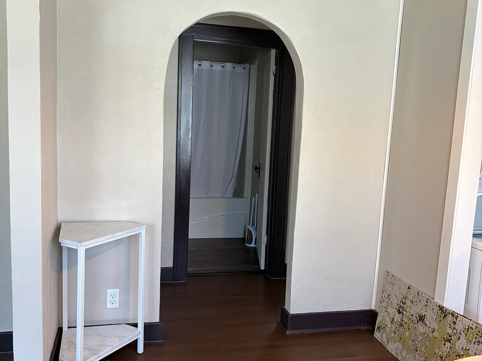 2 bed, 890 sqft, $1,200 — Photo 3