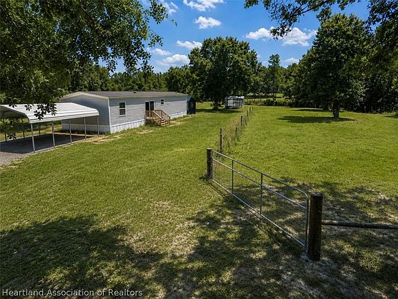 5th image of 295 Shaw Rd