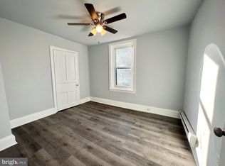 926 W Tabor Rd, Philadelphia, PA 19141