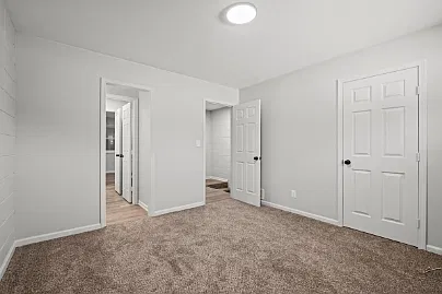 720 Ottawa St — Photo 3