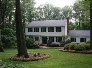 93 Apple Ridge Rd, Woodcliff Lake, NJ 07677