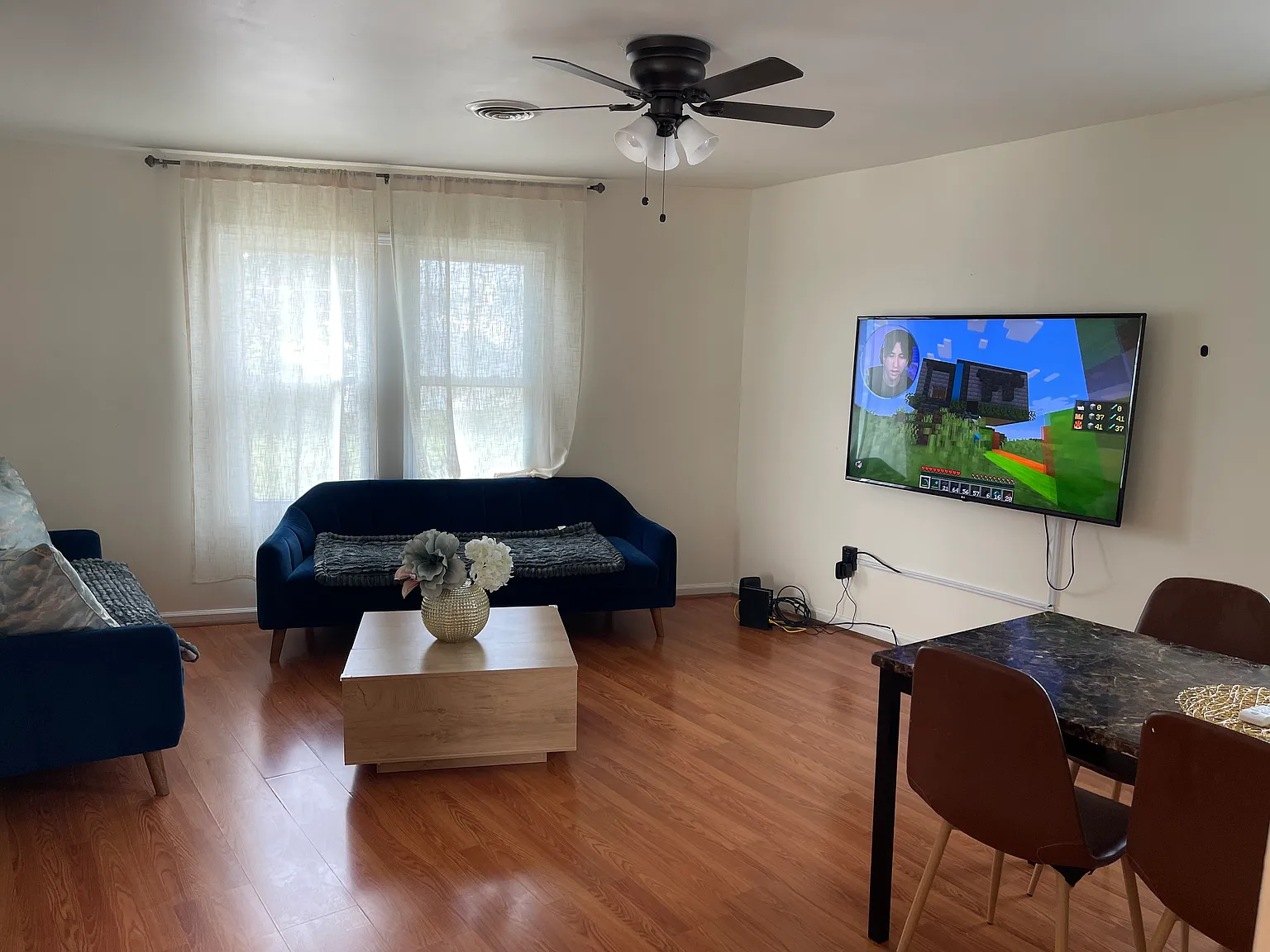 3 bed, 1300 sqft, $1,575 — Photo 2