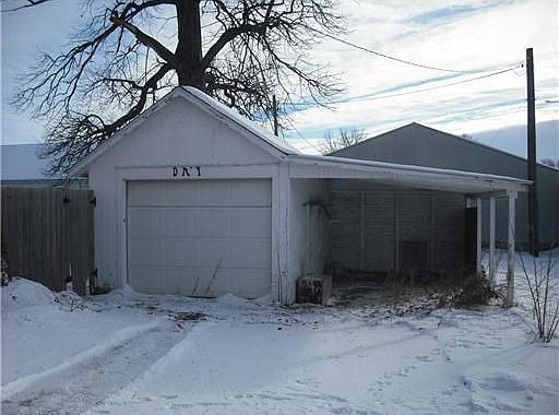 2nd image of 206 E Webster St