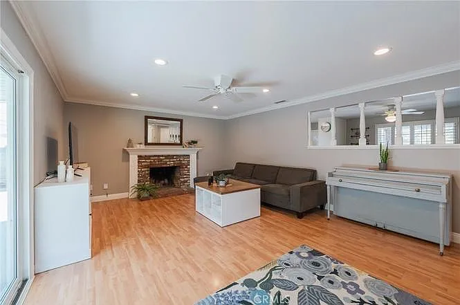 2436 E Tryon Ave — Photo 12