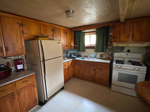 2nd image of 1610 Chandler Dr