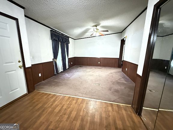 3rd image of 844 Nix Rd