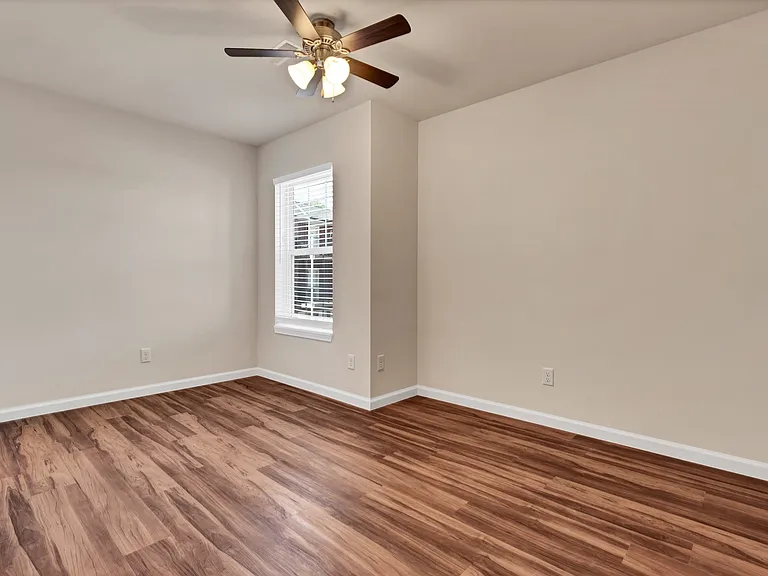 1112 Bertling St #7 — Photo 6
