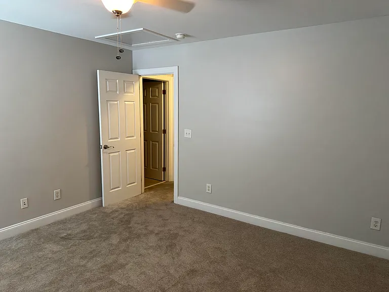 116 Venezia Ct — Photo 19