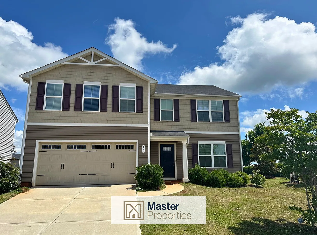 5 bed, 2.5 bath, 2300 sqft, $2,450 — Photo 1