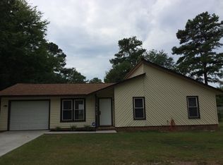 6409 Barwick Dr, Fayetteville, NC 28304