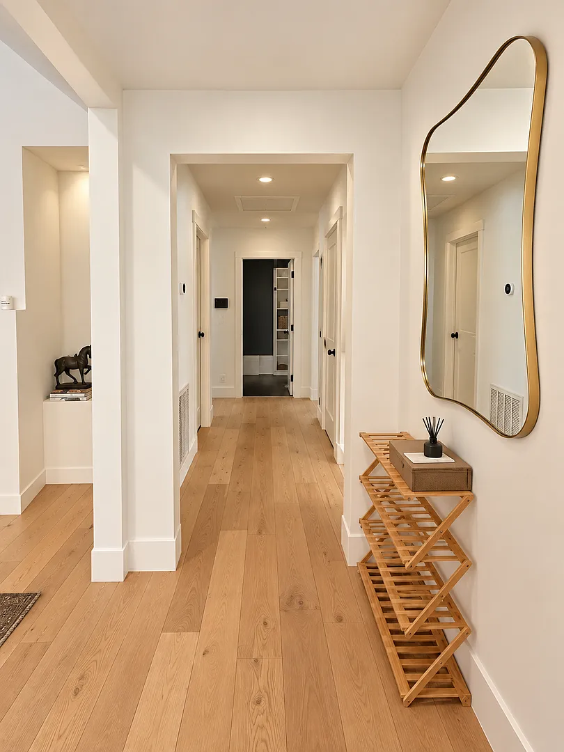 Fully Furnished Home Across from Cleveland Park Prime Greenville Location! — Photo 2