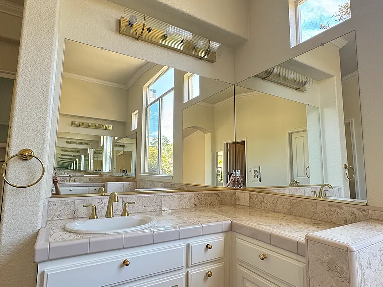 25178 Century Oaks Cir — Photo 30