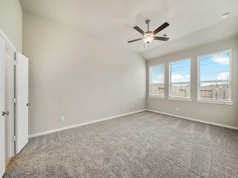 1547 Crystal Stream Dr — Photo 18