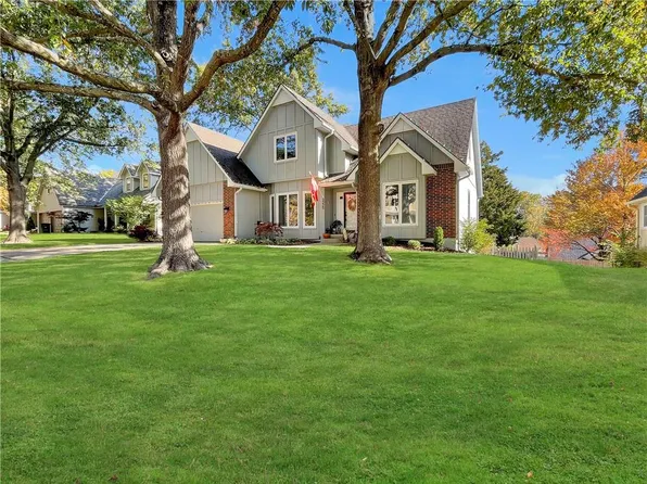 3225 Argonne Ave, Blue Springs, MO 64015