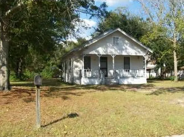 1302 Jewel St, Waycross, GA 31503