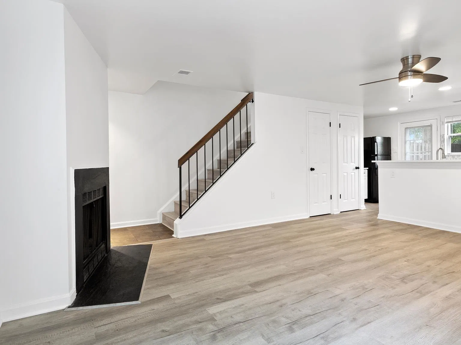 4389 Pembrook Village Dr — Photo 3