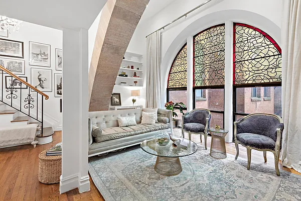 Sold by Isaacs Ganz Real Estate | media 2