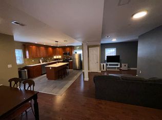 26 Bessom St #3, Marblehead, MA 01945