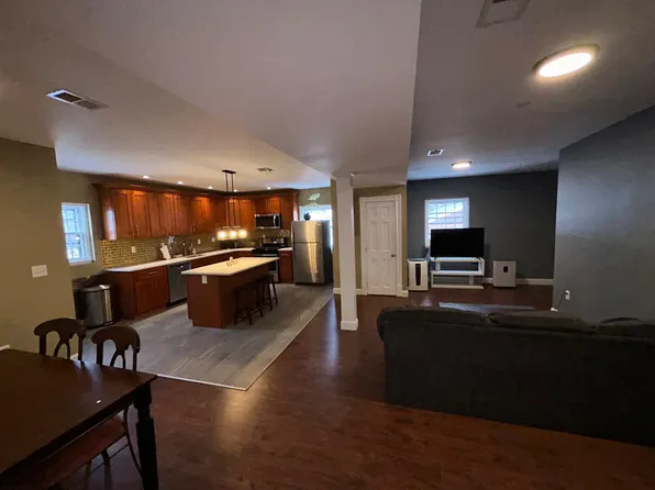 26 Bessom St #3, Marblehead, MA 01945