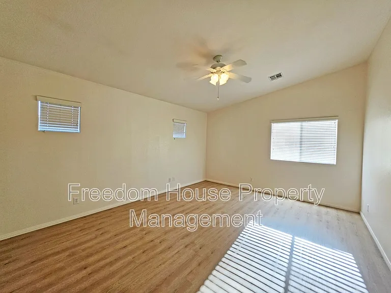 6451 Goodale St — Photo 33