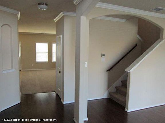 4th image of 9108 Holliday Ln