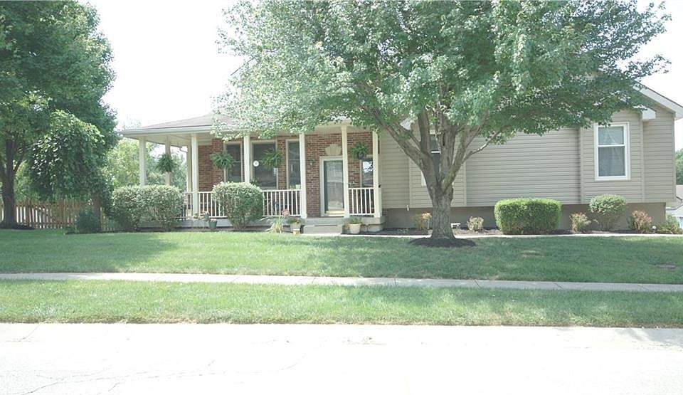 1st image of 3200 Gateway Dr