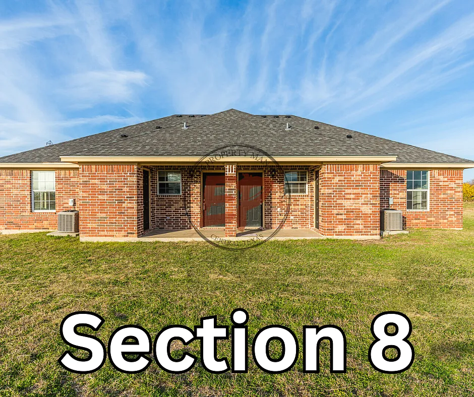 2824 Jerry Mashek Drive - 2 — Photo 1
