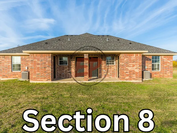 2826 Jerry Mashek Dr, West, TX