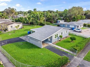 Lake Forest Sec 4, West Park, FL 33023