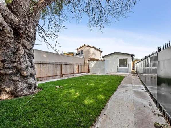 5955 Hayes St, Oakland, CA 94621