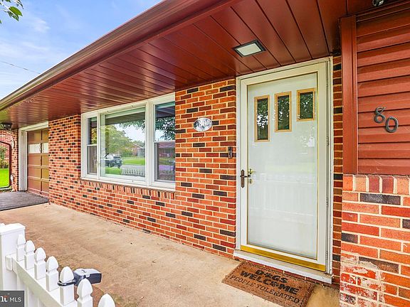 5th image of 80 Cottage Dr