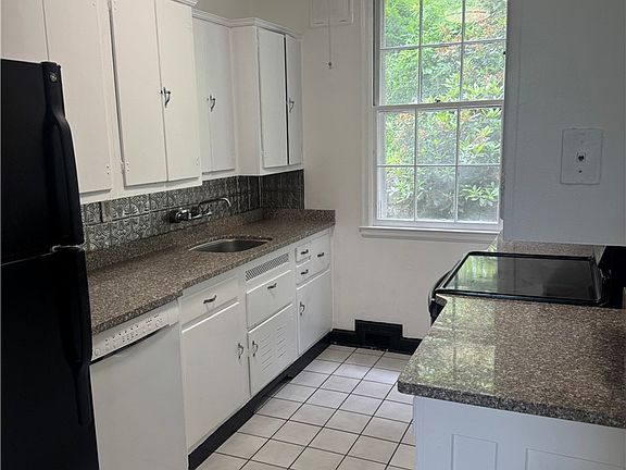 3rd image of 134 High Rd