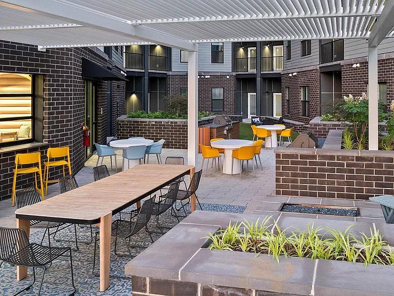 Grill tables