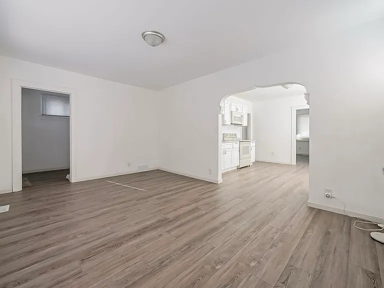 19410 Cliff St #1 — Photo 1