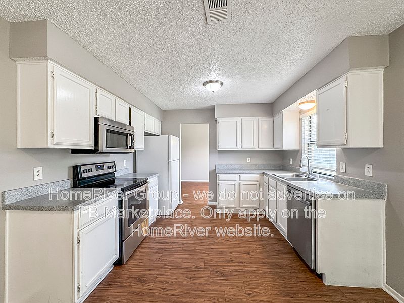 1st image of 1105 Geneva Ct