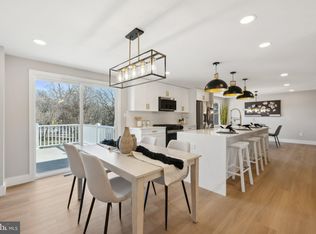 9900 Manet Rd, Burke, VA 22015