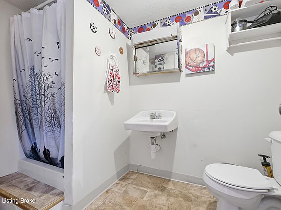5th image of 1471 Bonnie Brae Dr