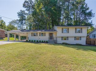 990 Cooper Lake Rd SE, Smyrna, GA 30082