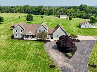 3835 Ewings Rd, Lockport, NY 14094