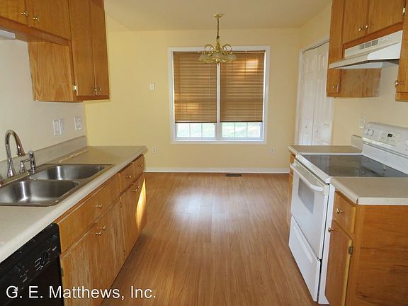 4th image of 25123 Forest Ave