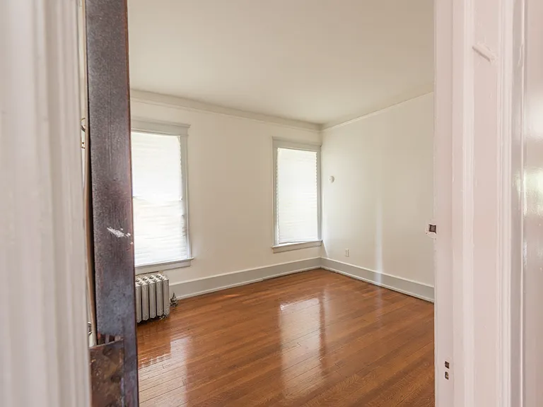 420 E Ferry St #1 — Photo 13