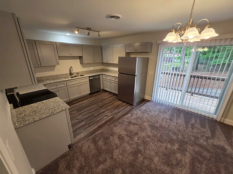 609 N Main St #609 — Photo 10