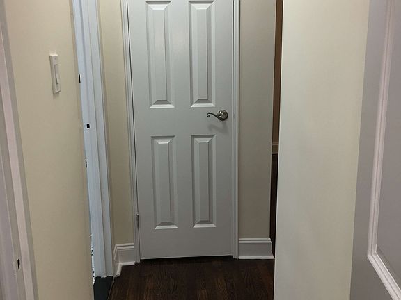 5th image of 4307 39th Pl APT 1J