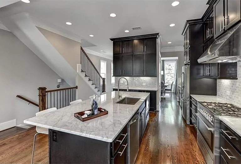 342 Brownstones Cir NE — Photo 2